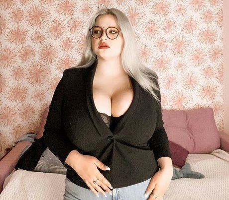 slim onlyfans free nude pic