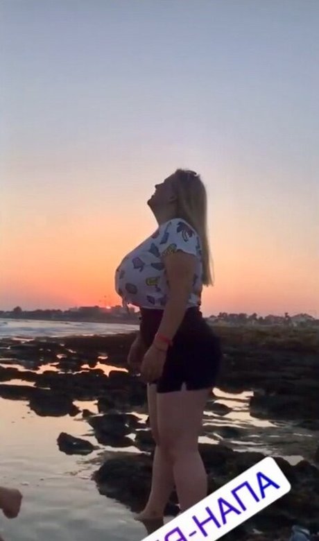 Julia Chegodar naked star pics