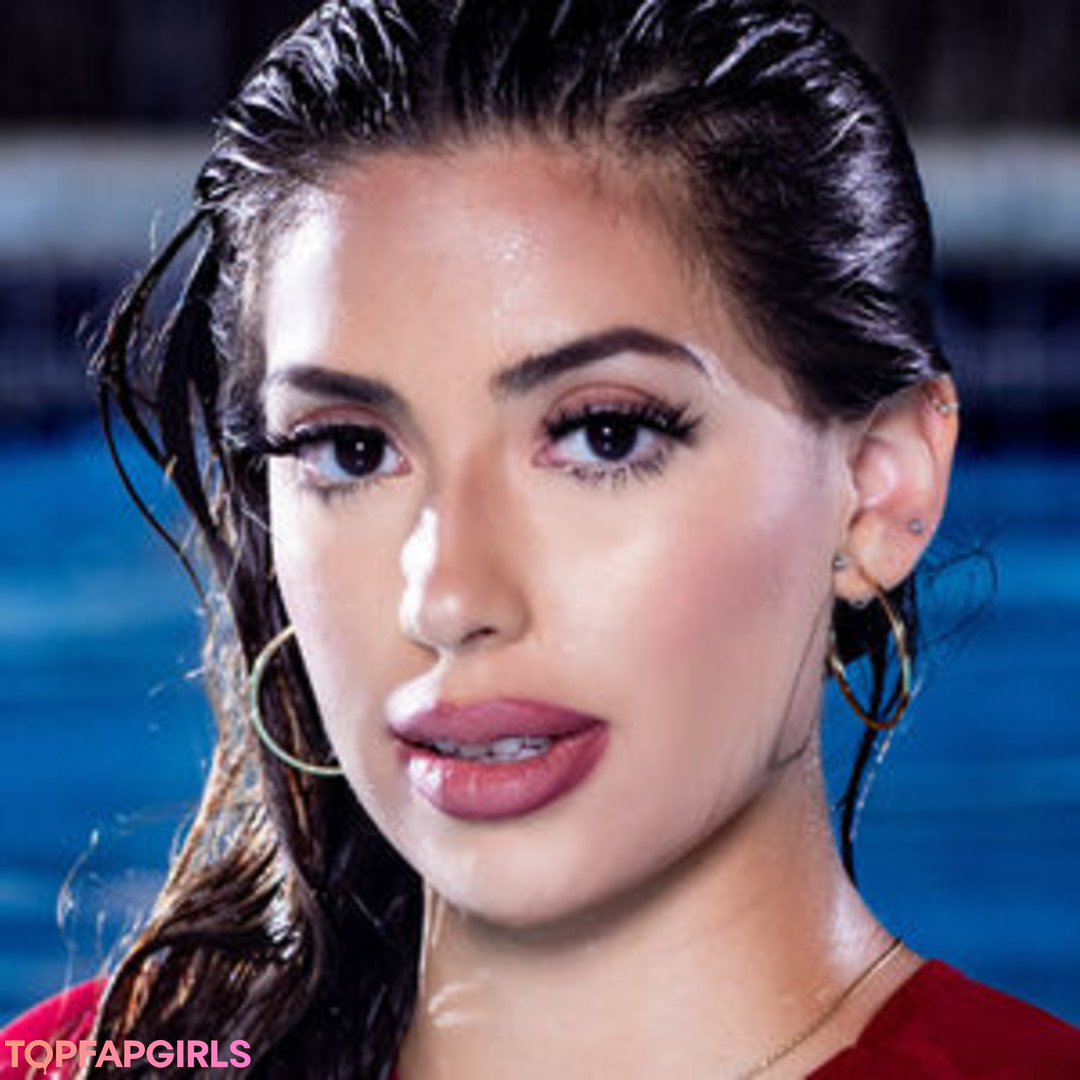 Aamybby12 naked actress image