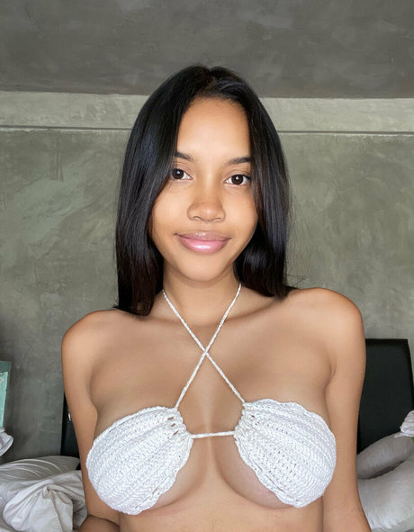 Fauutami model adult images