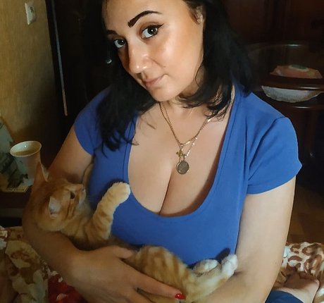 russian mom onlyfans hot img