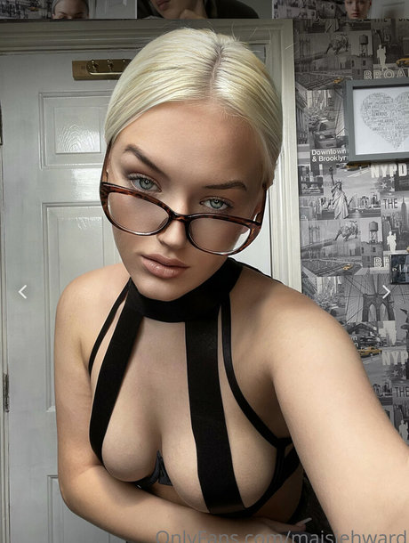 Ursexyblonde porn actress pictures