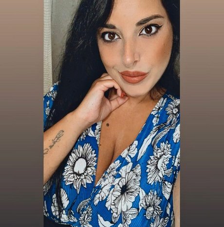 Valeria Vela model top photos