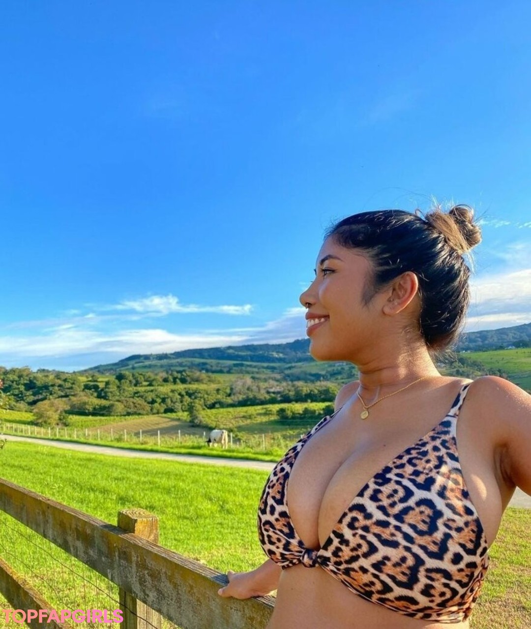 waifu onlyfans pornographic pictures