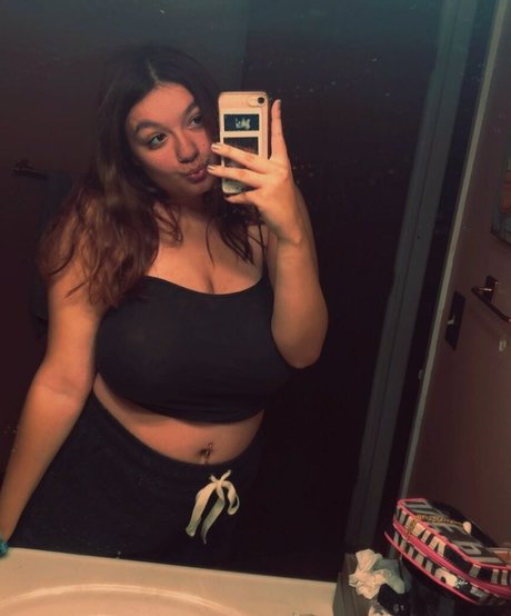 american onlyfans beautiful naked image