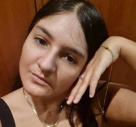 Ann Cygnus top model image