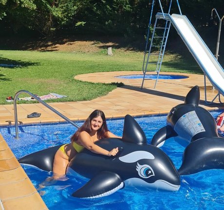 brunette petite onlyfans erotic pic