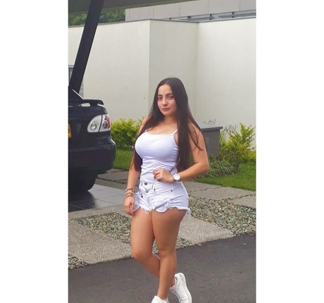 lamartinezruiz sexy actress pics