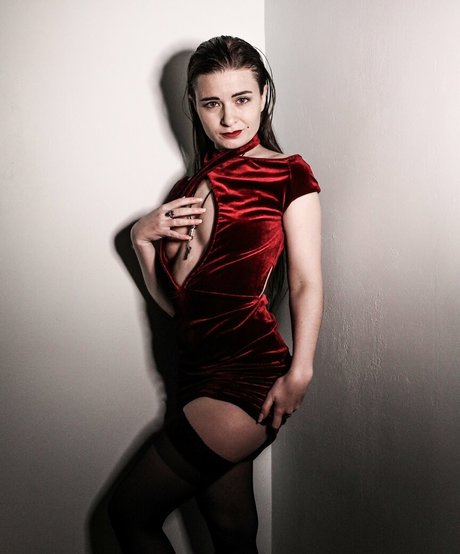 gloryhole wife onlyfans beautiful naked pic