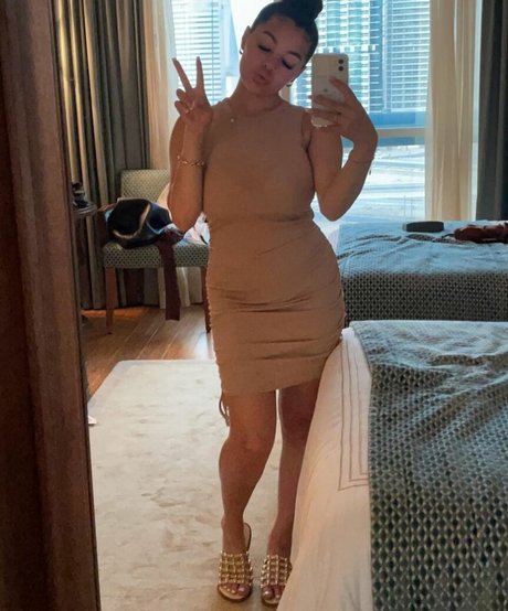 Tegan Hall best model gallery