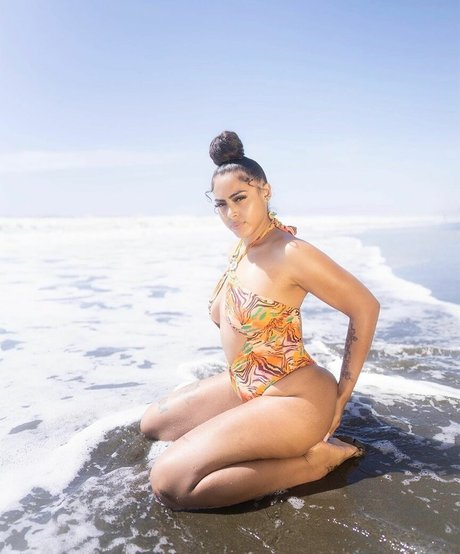 _shebecrazy star sexy picture