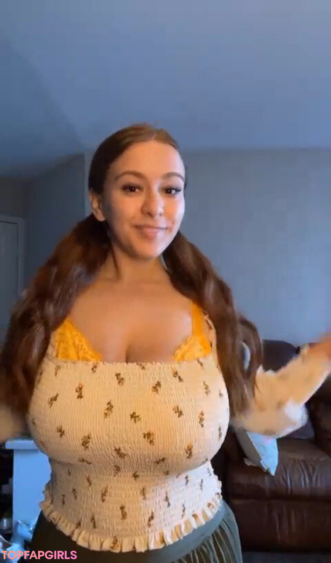 arianna perez sexy model photo