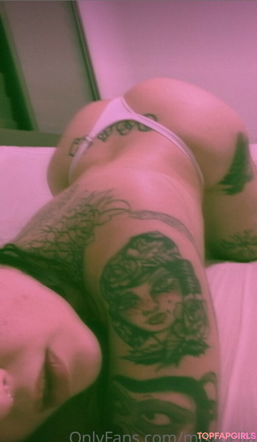 Isabella Medeiros model art picture