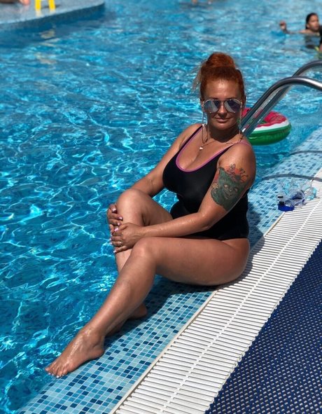 shaved onlyfans top img