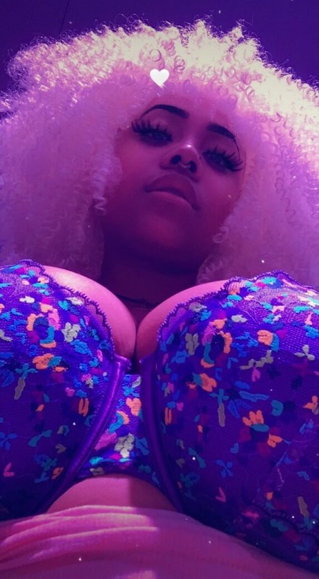 Queeen savage pornstar top img