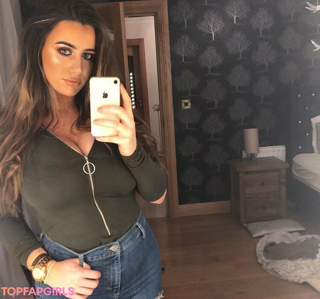 busty redhead onlyfans best pic