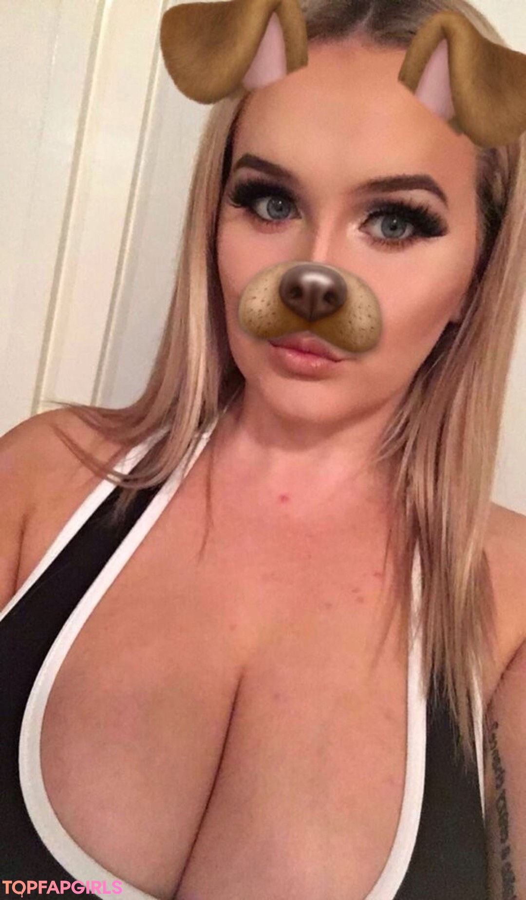 Tayla Cooper model adult pic