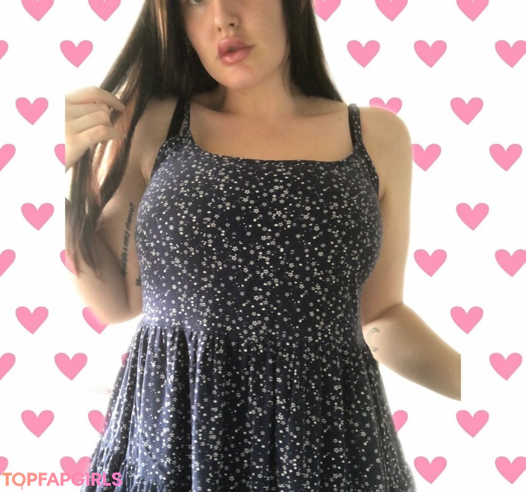 Tayla Cooper pretty actress photos