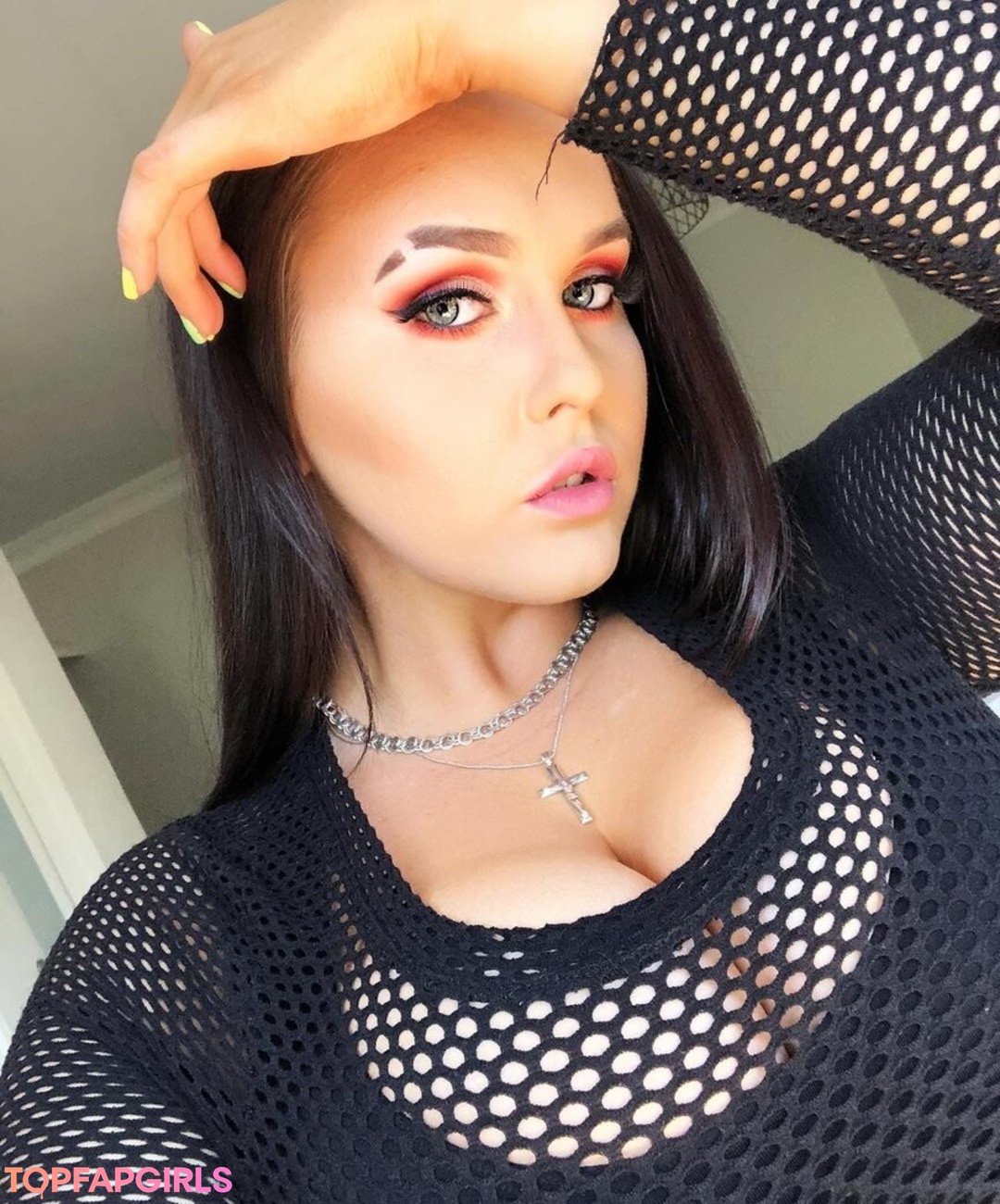 Tayla Cooper star hot images