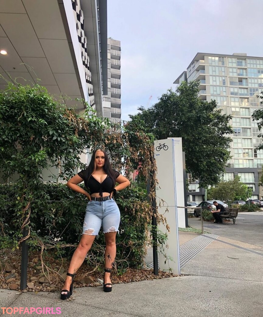 Tayla Cooper pornstar pretty picture