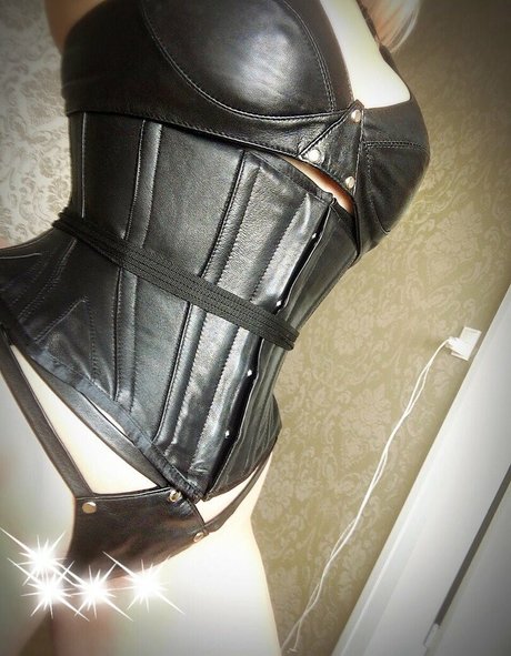 SophiaLarou porn actress archive