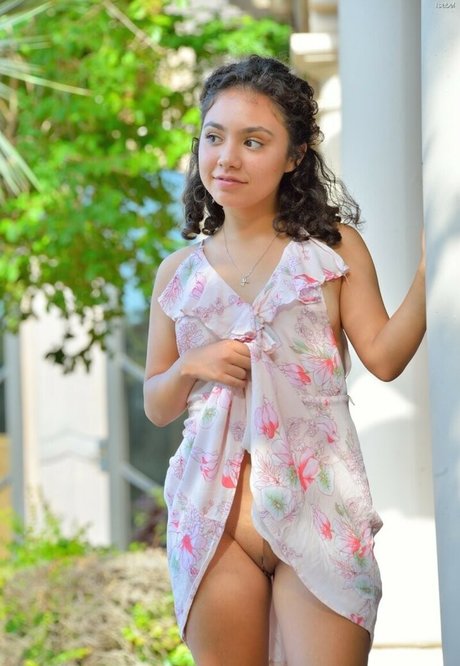 Bella Banks erotic model picture