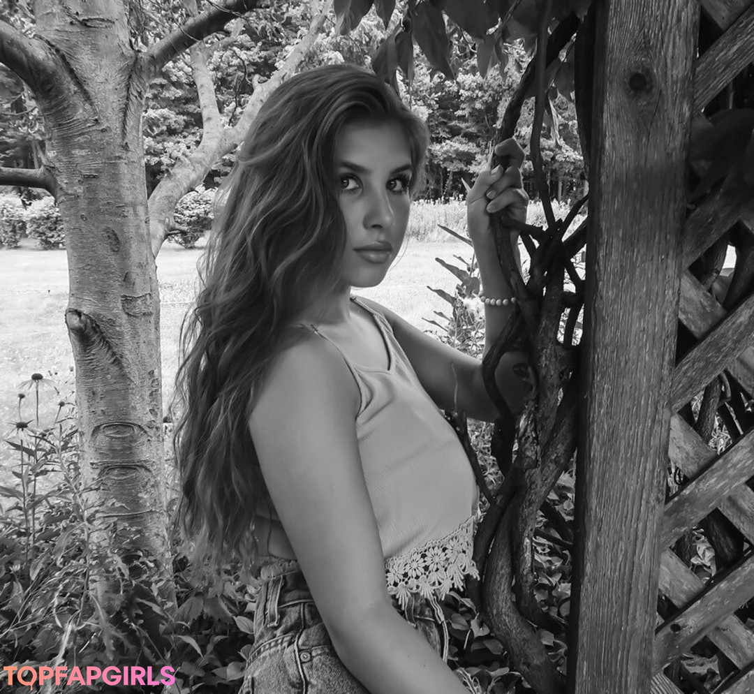 Samantha Vicha star pretty images