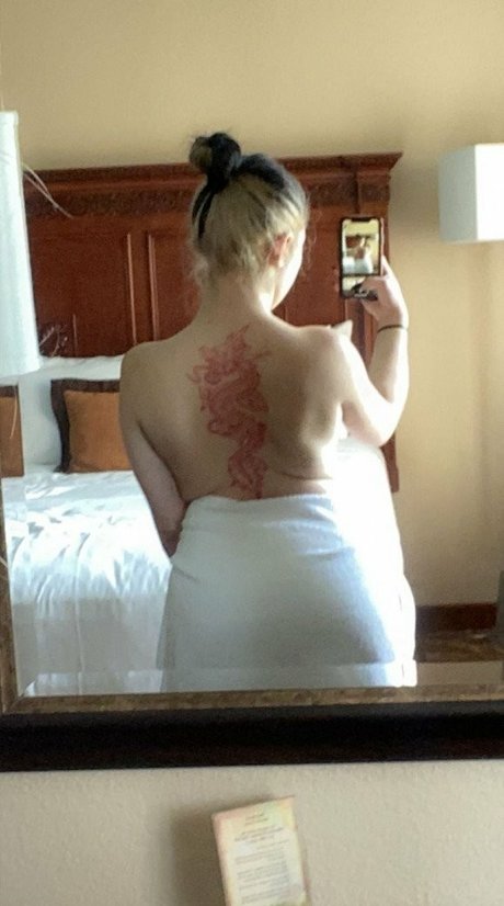 blonde teen pussy onlyfans naked pic