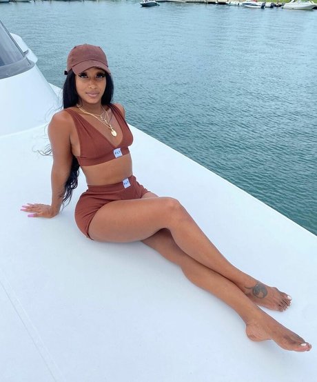 granny milf onlyfans nudes archive