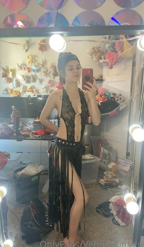 Venus Kitty top pornstar photos