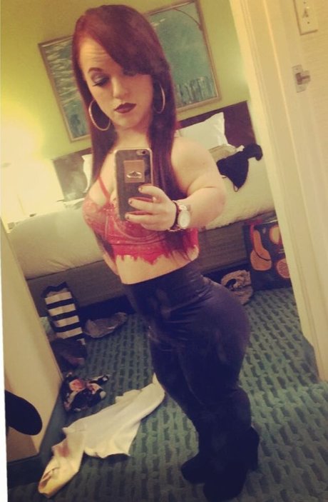 Leftcheek model free gallery