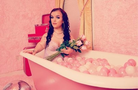 Leftcheek pretty star galleries