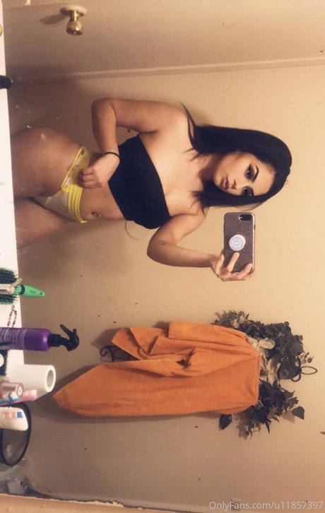 _TaniaVega beautiful star img