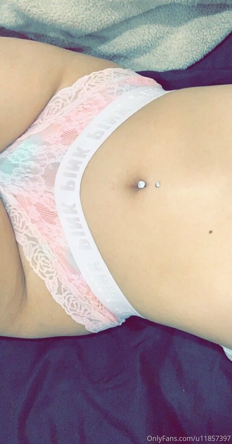 _TaniaVega top profile image