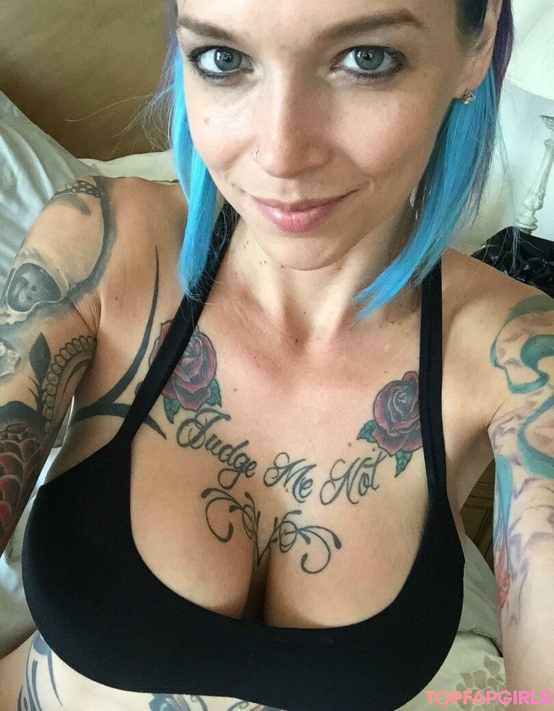 goth trans onlyfans nude photos