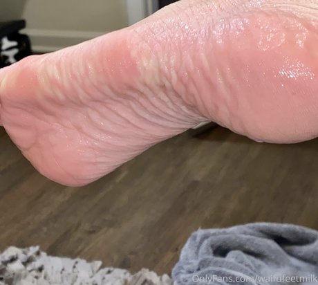 WaifuFeetMilk pornstar hd gallery