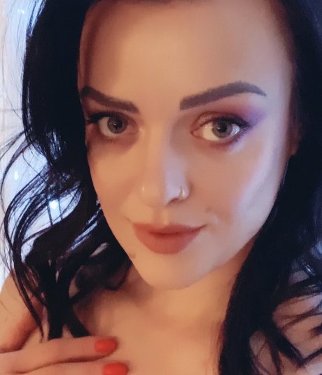 In Just a Shot_ model adult images