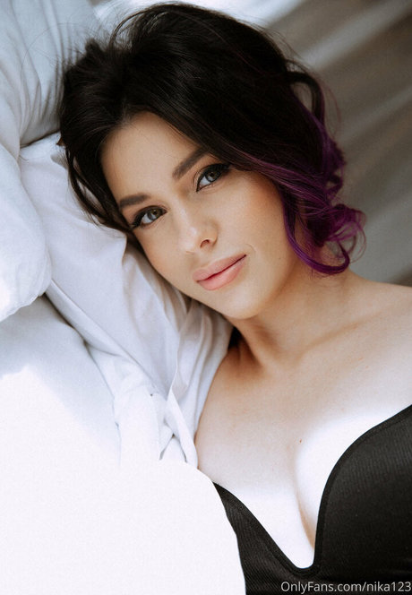 Nika123 free star photo