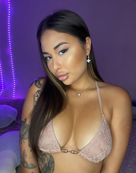 Bonnie Humps sexy pornstar pictures