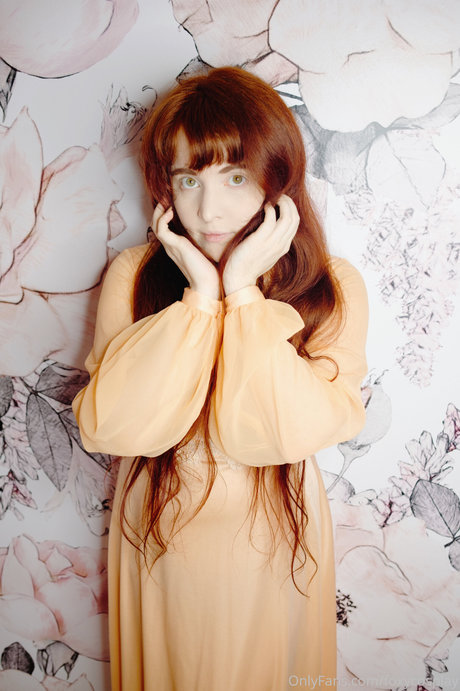 lesbian milf onlyfans nudes archive