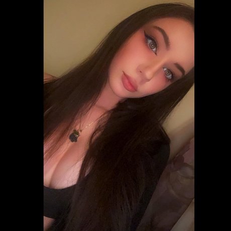 Amira Maroulis star erotic picture