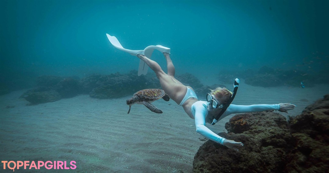 Kari Nautique star pretty picture