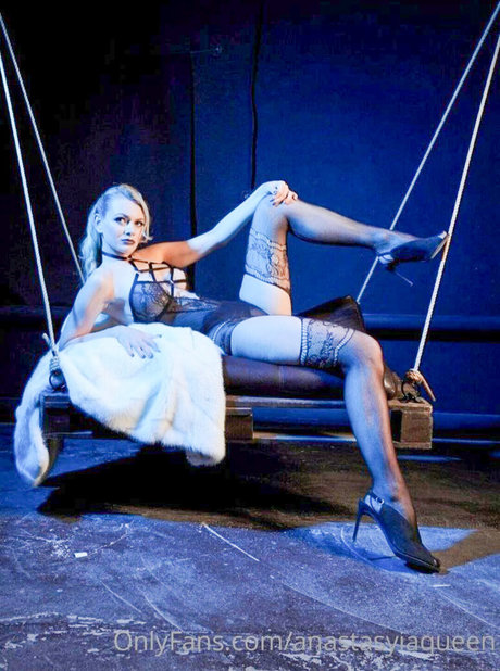 Anastasyia Zaharova star sexy pictures