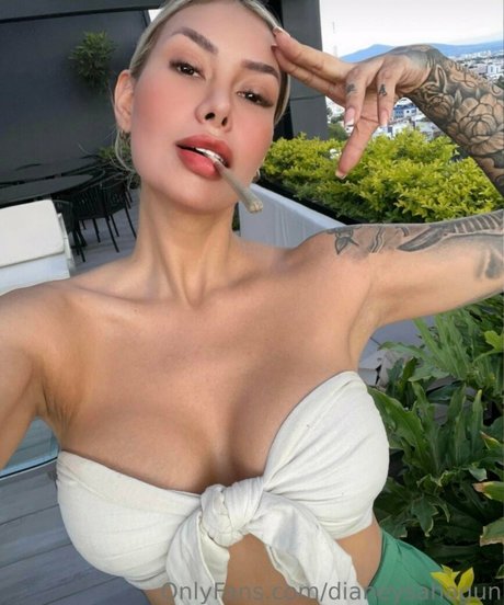 Dianey Sahagun naked star pics