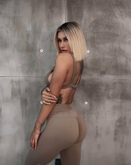 Dianey Sahagun star naked pics