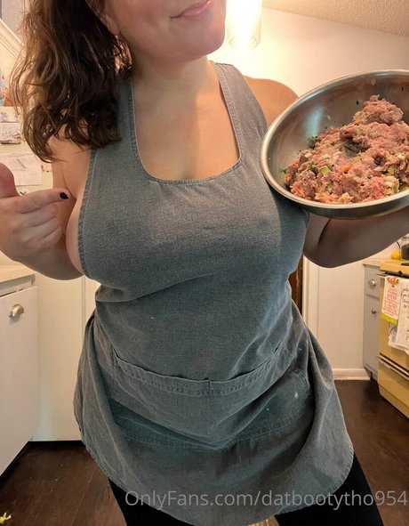 Datbootytho954 nude model photos