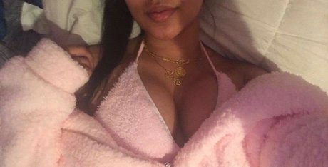 lulbadprincess nude model pics