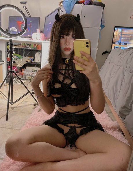 Amate Saurius pretty star img