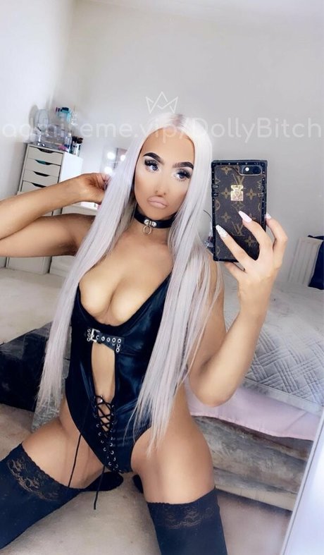 Georgia Simpson model top photos