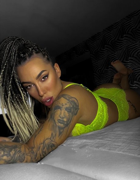 Barbbunny pretty model pictures